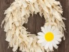 vintaged_rag_wreath_daisy