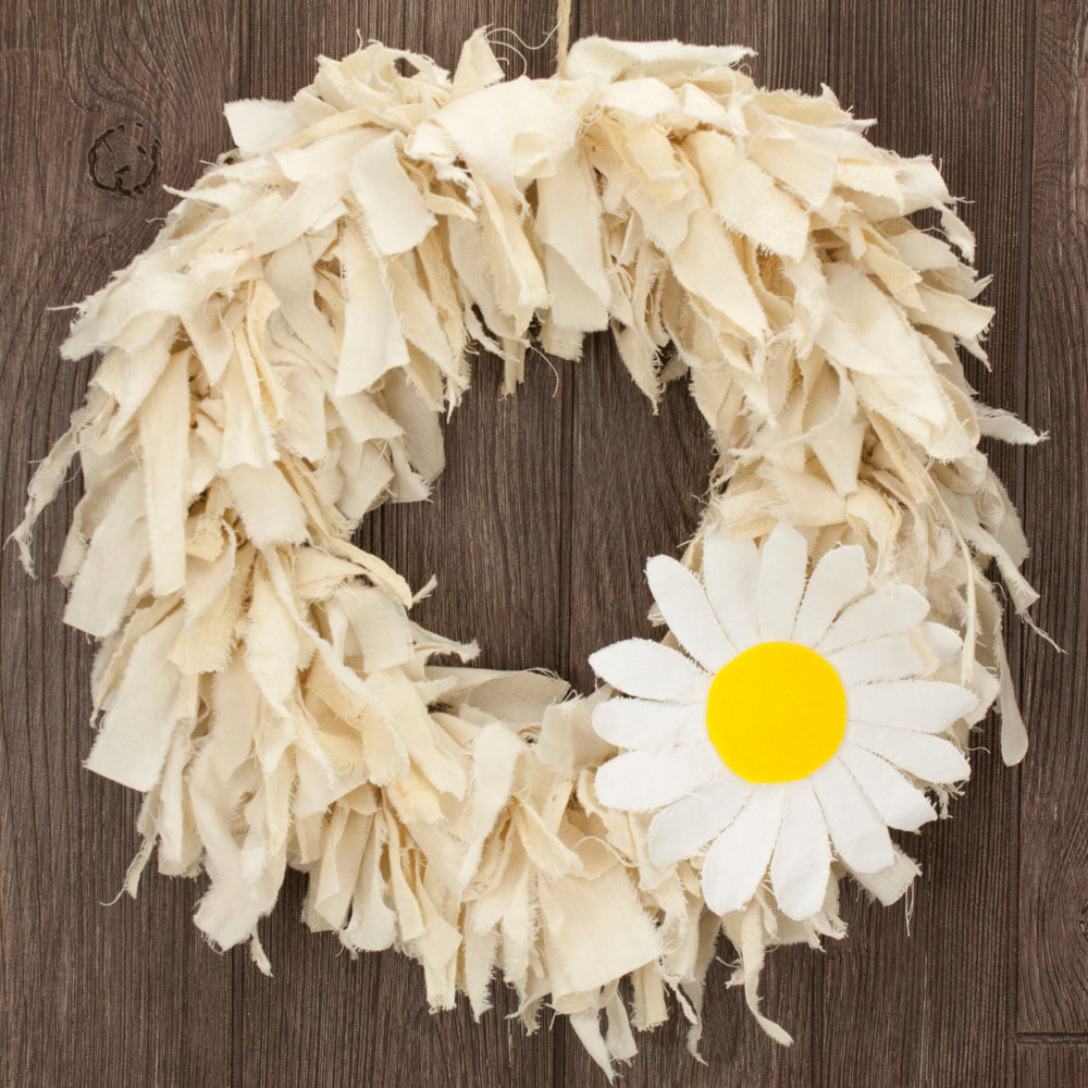 vintaged_rag_wreath_daisy
