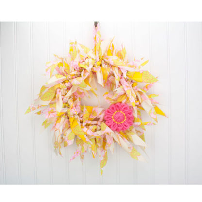 13” Vintage Fabric Rag Wreath w/ Pink Daisy