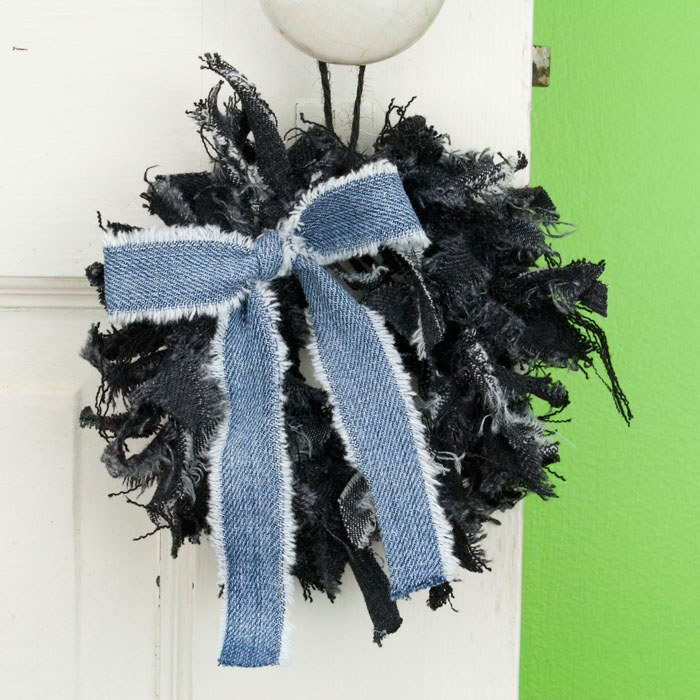 Black Jean Mini Rag Wreath with Blue Jean Bow