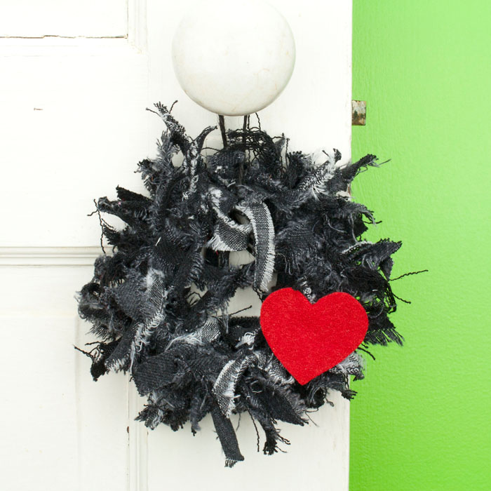 Black Jean Mini Rag Wreath with Red Heart