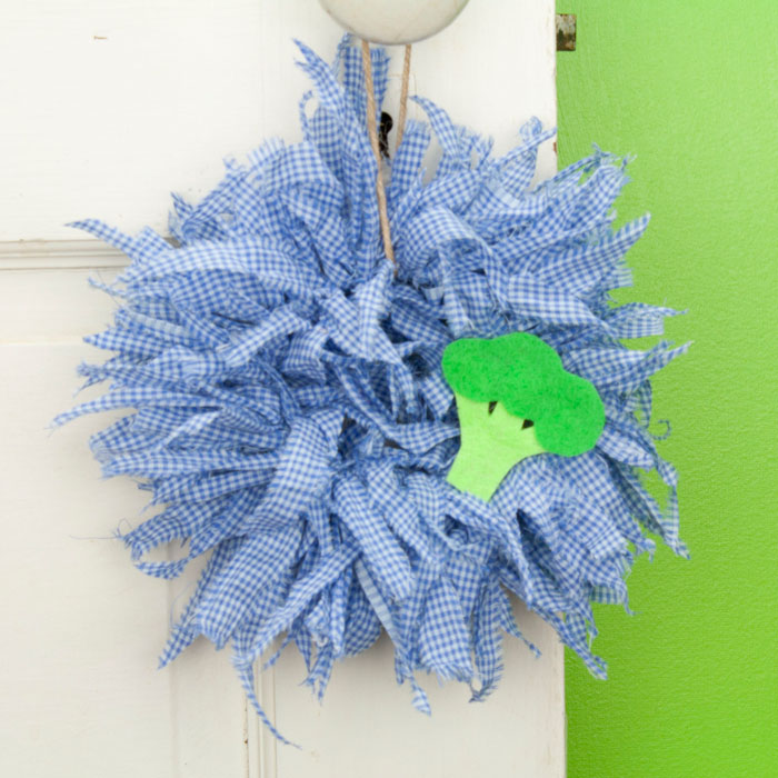 Blue Gingham Mini Rag Wreath with Broccoli