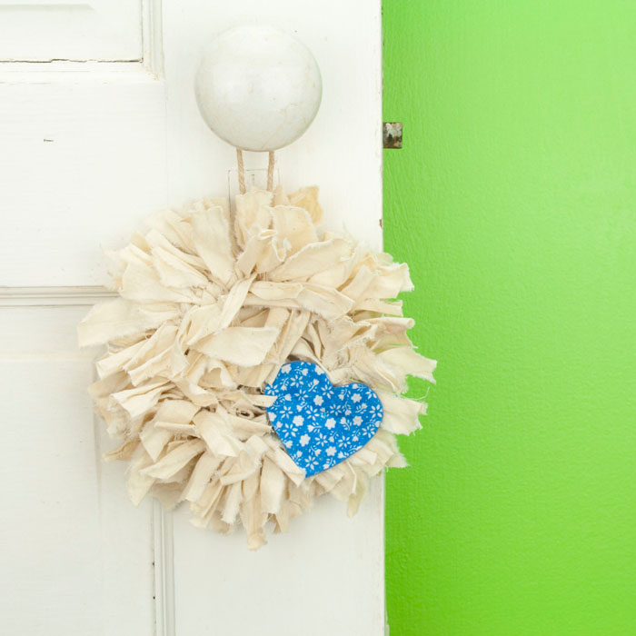 Tea Stained Mini Rag Wreath with Blue Flower Heart