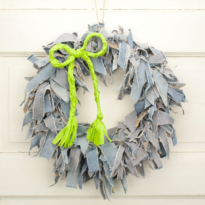 15" Blue Jean Rag Wreath with Spring Green Braided Bow