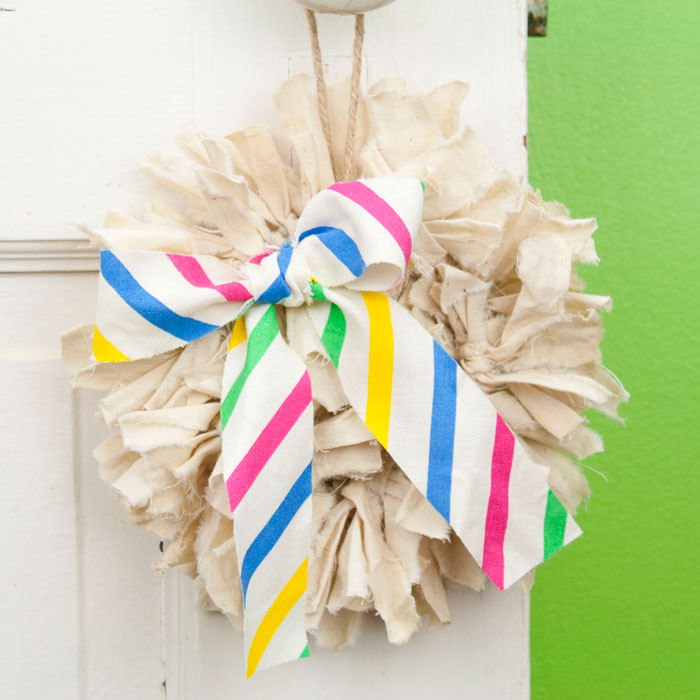 Tea Stained Mini Rag Wreath with Party Bow