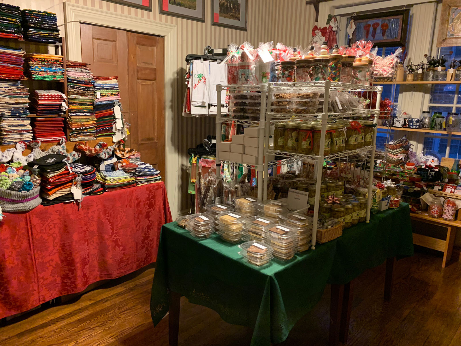 Grandma's Holiday Craft Show